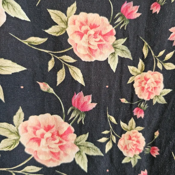 ZARA Floral Sinch Front Top - Picture 3 of 10